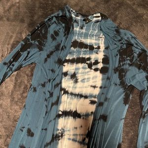 Mossimo size medium tie dye maxi cardigan